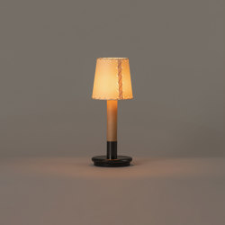 Básica Mínima Batería | Table Lamp | Luminaires de table | Santa & Cole