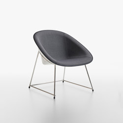 Cup lounge chair | Poltrone | Plank
