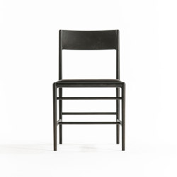 A chair on the vertical axis |  | Time & Style