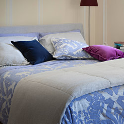 Tivoli Damask quilted bedspread Silk and cotton | Duvets | Mastro Raphael