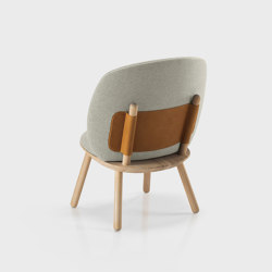 Naïve Low Chair, natural oiled ash frame, beige Delius Gavi fabric | Sillones | EMKO PLACE