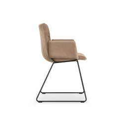 MAREL skid-frame chair with side panels | Sillas | Girsberger