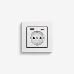 E2 | USB socket outlet Pure white matt | Schuko sockets | Gira