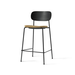 Co Counter Chair, Black Steel | Black Oak / MENU Bouclé 06 | Sillas de trabajo altas | Audo Copenhagen