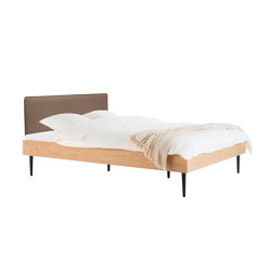 Streiko Bed with Headboard Iced Coffee Brown | Natural Oak | Beds | noo.ma