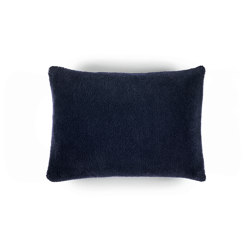 Wool plush | CO 220 40 02 | Cushions | Elitis
