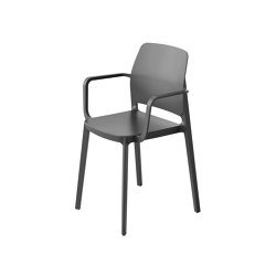 T!PA with armrests | Chairs | Pointhouse