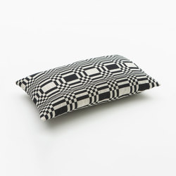 Cushion cover 30x50 Doris Black | Home textiles | Johanna Gullichsen