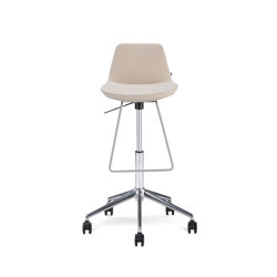 Pera Bar - Consultation | Counter stools | B&T Design