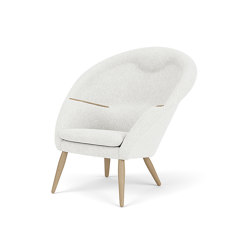 Oda, Lounge Chair | Natural Oak Base And Armrests / Hallingdal 0110 | open base | Audo Copenhagen