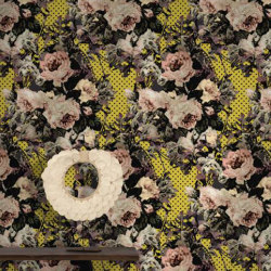 Full Bloom - Vintage Yellow | Revêtements muraux / papiers peint | Feathr