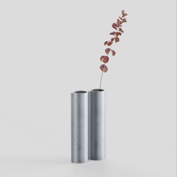 Silo Vase 2VK - Tumbled Aluminum | Floreros | Lambert et Fils