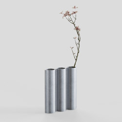 Silo Vase 3VK - Tumbled Aluminum | Floreros | Lambert et Fils