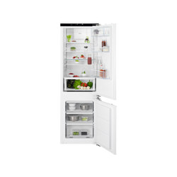 7000 Greenzone Integrated Fridge Freezer 176.9 cm - White | Kitchen appliances | Electrolux Group