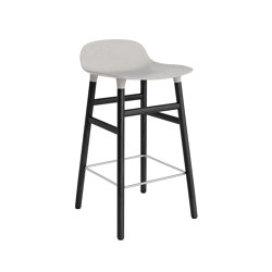 Form Barstol 65 cm Black Oak Warm Grey | Bar stools | Normann Copenhagen