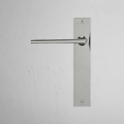 Clayton Maniglia per porta con molla e nottolino su placca lunga | Hinged door fittings | Corston Architectural Detail