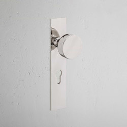 Onslow gefederter Türknauf langes Schild | Hinged door fittings | Corston Architectural Detail