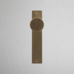 Onslow Pomello per porta con Molla e Nottolino su Placca Lunga | Hinged door fittings | Corston Architectural Detail