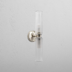 Aplique de pared Claremont mediano con vidrio acanalado | Wall lights | Corston Architectural Detail