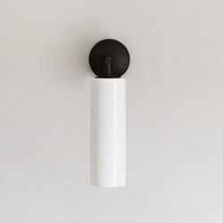 Aplique de pared Claremont pequeño con porcelana | Wall lights | Corston Architectural Detail