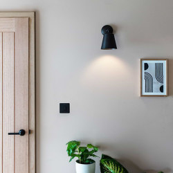 Richmond Applique da Parete Media con Vetro Soffiato | Wall lights | Corston Architectural Detail