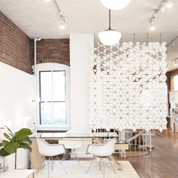 Facet hanging room divider 204 x 246cm in White | Sound absorbing room divider | Bloomming