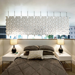 Facet hanging room divider 340 x 108cm in White | Sound absorbing room divider | Bloomming