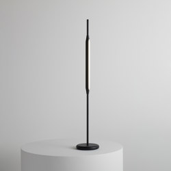Reed Table Light small matt-black powdercoat | Lampade tavolo | Tom Kirk Lighting