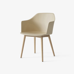 Rely HW76 Beige Sand w. Oak base | Armchairs | &TRADITION