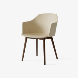 Rely HW76 Beige Sand w. Walnut base | Armchairs | &TRADITION