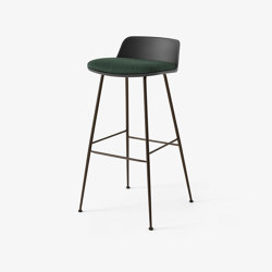 Rely HW87 Black w. Fuse 0981 & Bronzed base | Bar stools | &TRADITION