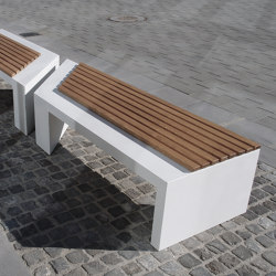 Zigza | Betonbank mit Sitzfläche aus Holz | Benches | VPI Concrete