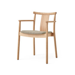 Merkur Dining Chair W. Armrest, Natural Oak | Hallingdal 65 200 | Sillas | Audo Copenhagen