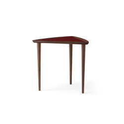 Umanoff Nesting Side Table, Walnut | Burgundy Tabletop | Beistelltische | Audo Copenhagen