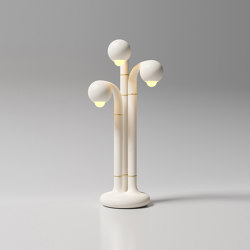 Table Lamp 3-Globe 32” Matte White | Lámparas de sobremesa | Entler