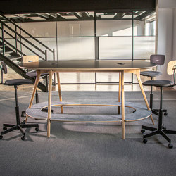 Grounded 24 | Standing tables | GreyFox