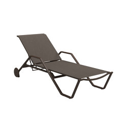 180 Stacking Lounger with Arms | Sun loungers | Gloster Furniture GmbH