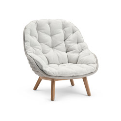 Sandua high back lounge chair | Armchairs | Manutti