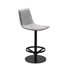 Amelie | Kitchenstool High with central leg | Bar stools | FREIFRAU MANUFAKTUR
