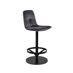 Leya | Kitchen Chair with central leg | Bar stools | FREIFRAU MANUFAKTUR