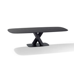 Stan | 1485
Wood Table | Tabletop boat-shaped | DRAENERT