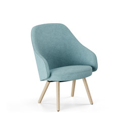 Sola Grande easy chair with wooden legs and armrests | Chairs | Martela