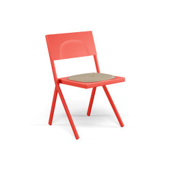Mia Chair | 410 | stackable | EMU Group