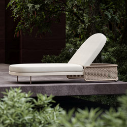 Miura-bisque Chaise Lounge | Lettini giardino | SNOC