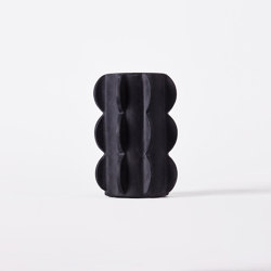 Arcissimo Vase Black Medium | Dining-table accessories | Dustydeco