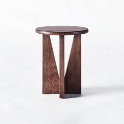 V Side Table Stained Ash | Mesas auxiliares | Dustydeco