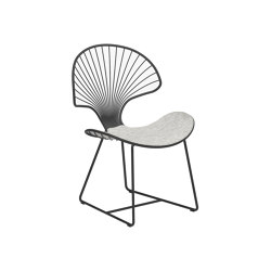 Ostrea 47 Dining Chair | open base | Royal Botania