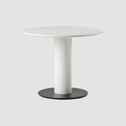 PARCS Toguna Table | Side tables | Bene