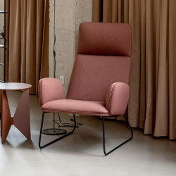 Lain Lounge Chair | open base | TREKU