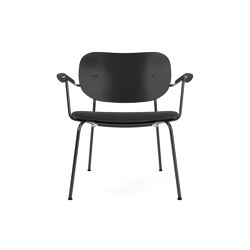 Co Lounge Chair W/Armrest, Upholstered Seat, Oak Back | Re-wool - Black 0198 | Black Oak | Fauteuils | Audo Copenhagen